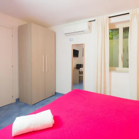 Belvedere Oda ve Kahvaltı 3*